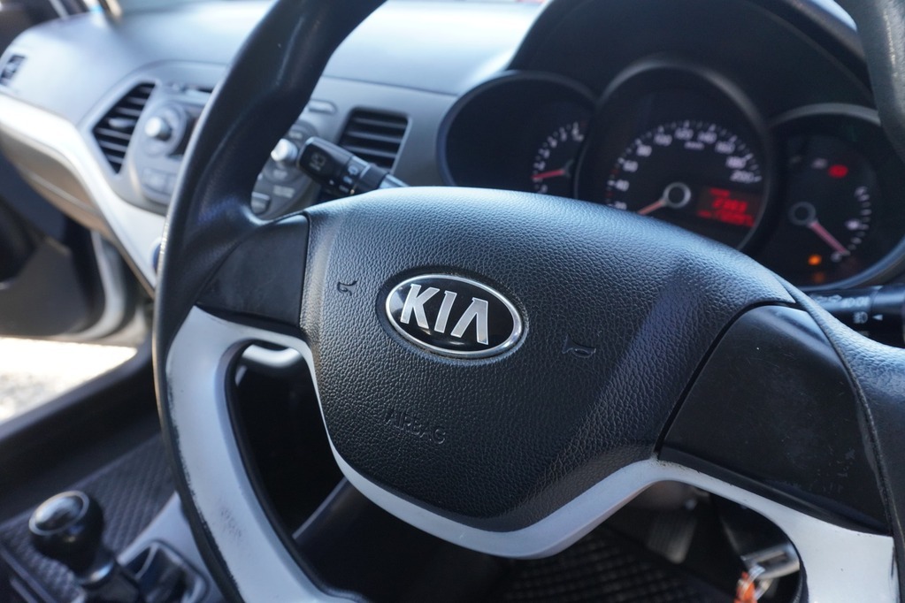 2014 KIA PICANTO, Silver, 172280Kms, Manual, Hatchback, Petrol, R109 900, Kuilsriver