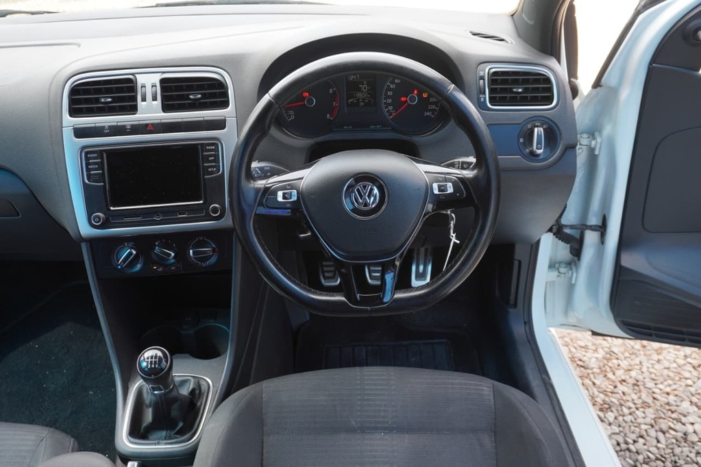 2020 VOLKSWAGEN POLO VIVO, White, 112000Kms, Manual, Hatchback, Petrol, R219 900, Kuilsriver