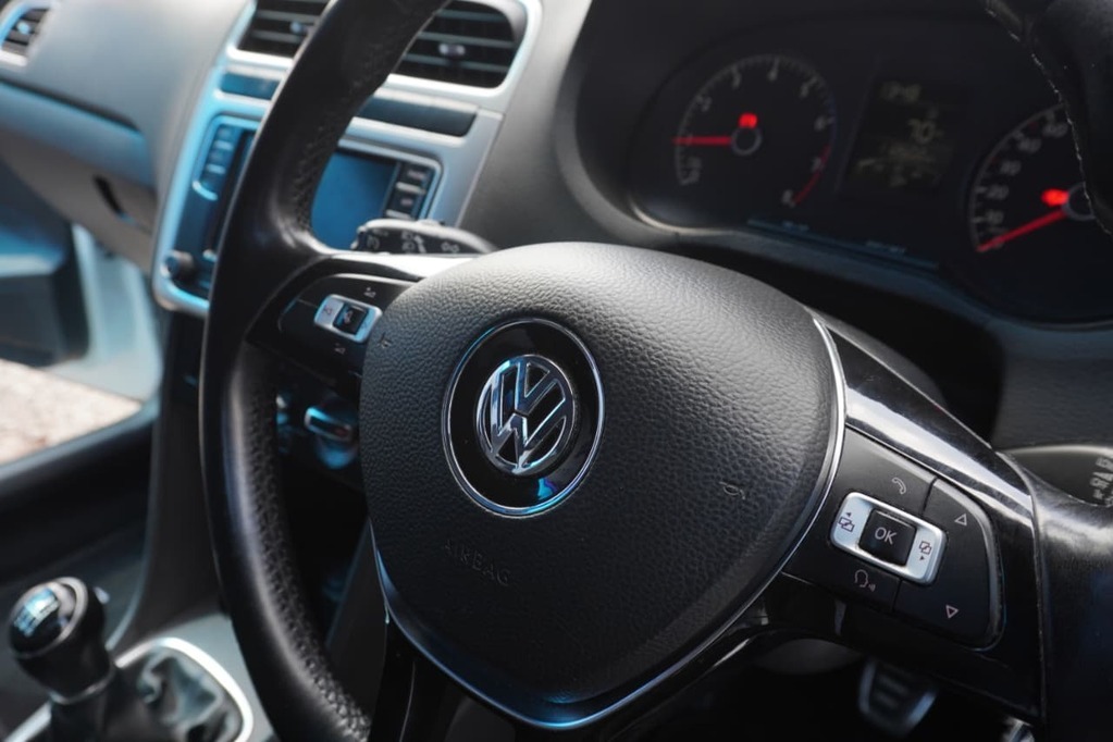 2020 VOLKSWAGEN POLO VIVO, White, 112000Kms, Manual, Hatchback, Petrol, R219 900, Kuilsriver