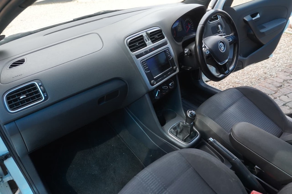 2020 VOLKSWAGEN POLO VIVO, White, 112000Kms, Manual, Hatchback, Petrol, R219 900, Kuilsriver
