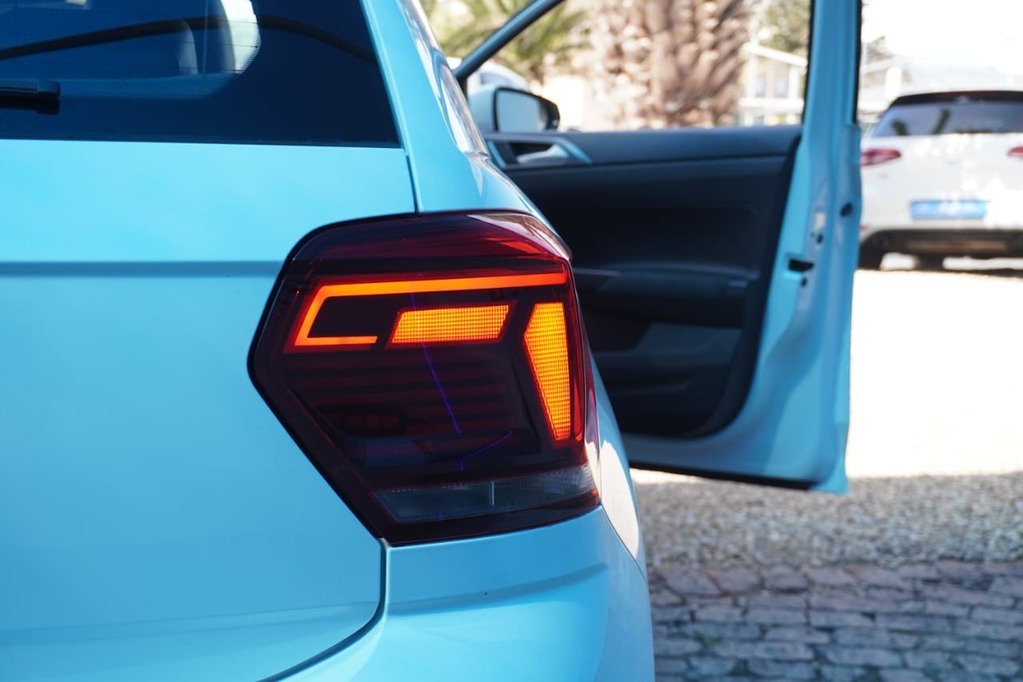 2019 VOLKSWAGEN POLO, White, 143500Kms, Automatic, Hatchback, Petrol, R339 900, Kuilsriver
