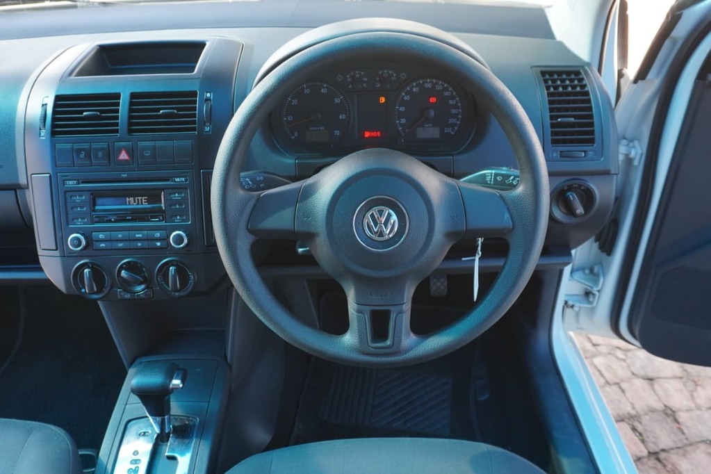 2017 VOLKSWAGEN POLO VIVO GP, White, 98000Kms, Automatic, Sedan, Petrol, R149 900, Kuilsriver