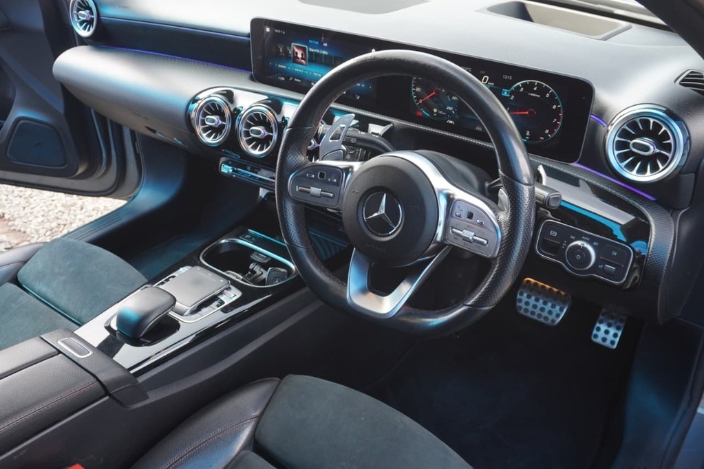 2019 MERCEDES-BENZ A CLASS, Metalic grey , 123000Kms, Automatic, Hatchback, Petrol, R339 900, Kuilsriver