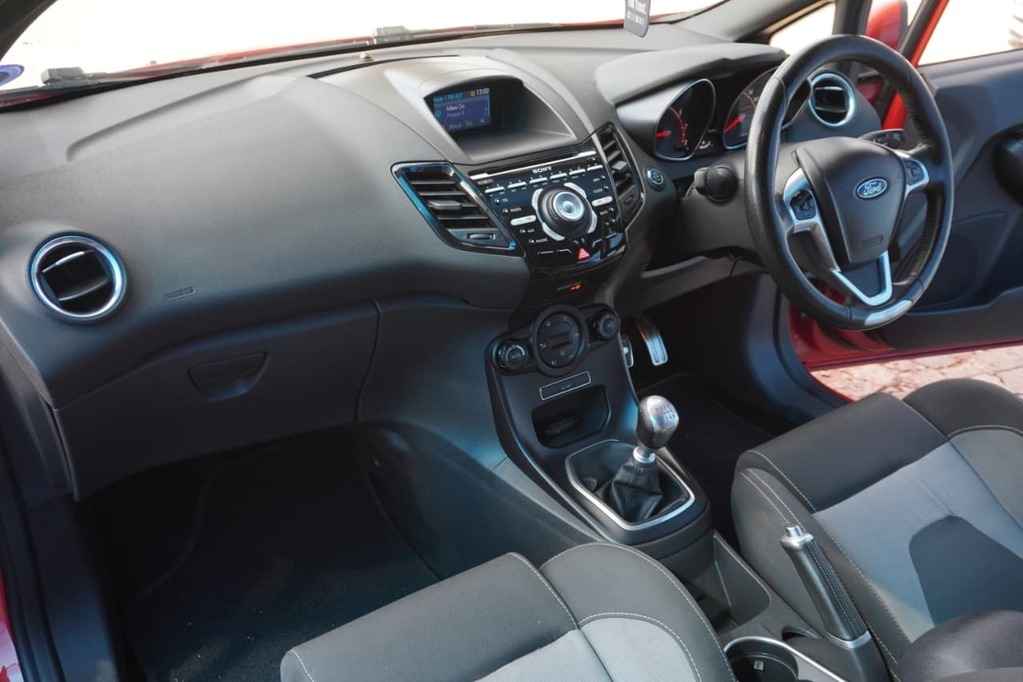 2014 FORD FIESTA, Orange, 172000Kms, Manual, Hatchback, Petrol, R179 900, Kuilsriver