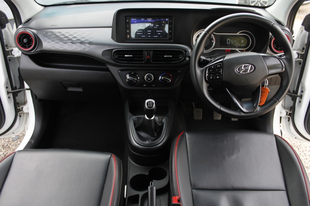 2022 HYUNDAI i10, White, 84119Kms, Manual, Hatchback, Petrol, R149 900, Wingfield Motors Kuilsriver