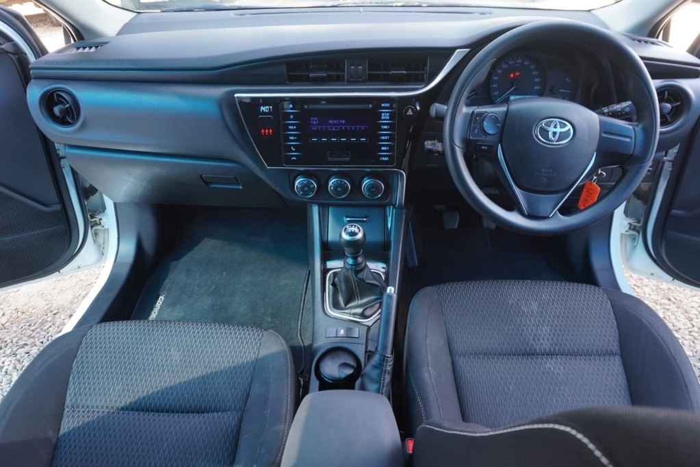 2018 TOYOTA COROLLA, White, 355723Kms, Manual, Sedan, Petrol, R149 900, Kuilsriver