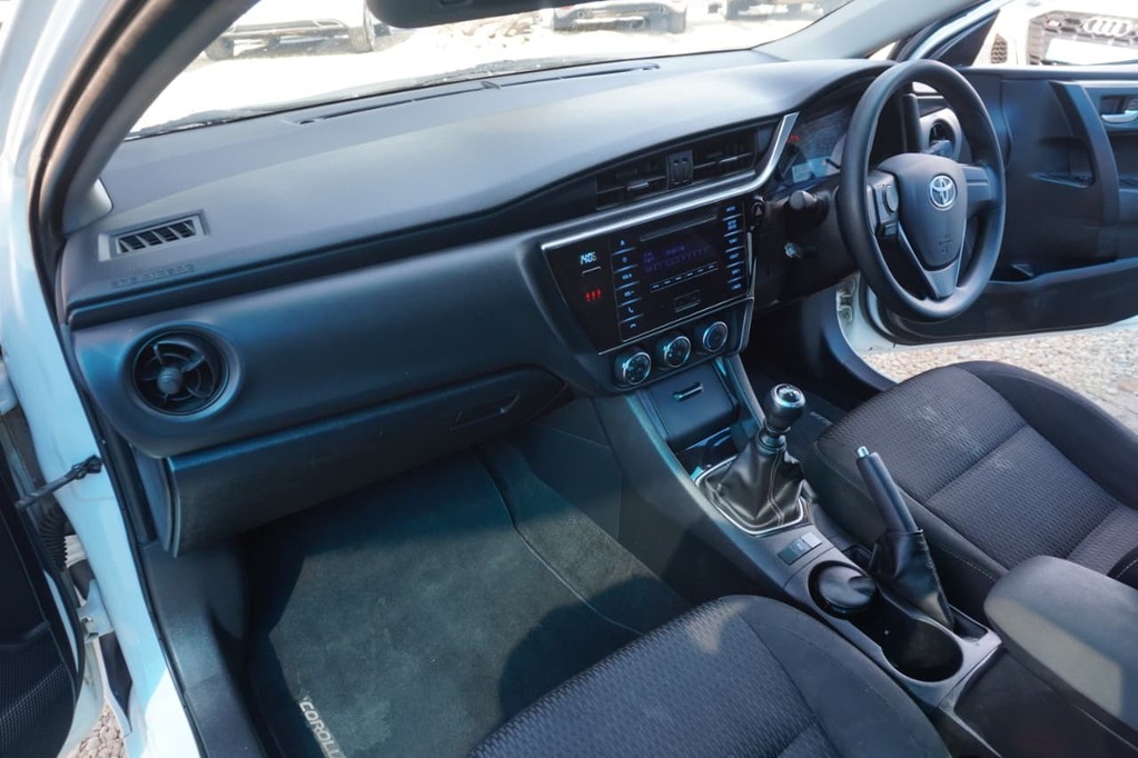 2018 TOYOTA COROLLA, White, 355723Kms, Manual, Sedan, Petrol, R149 900, Kuilsriver