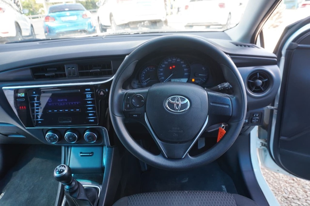 2018 TOYOTA COROLLA, White, 355723Kms, Manual, Sedan, Petrol, R149 900, Kuilsriver