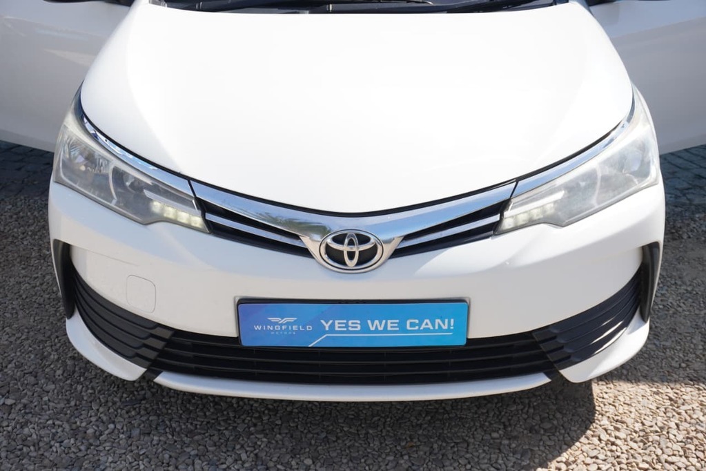 2018 TOYOTA COROLLA, White, 355723Kms, Manual, Sedan, Petrol, R149 900, Kuilsriver