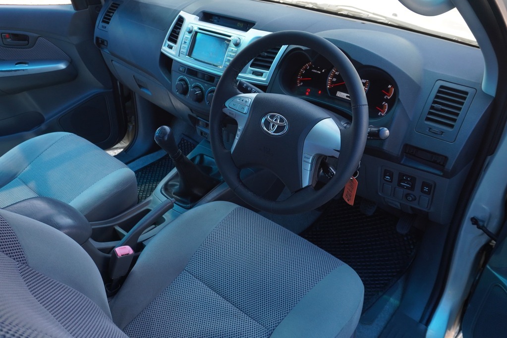 2012 TOYOTA HI-LUX, Gold, 288669Kms, Manual, Bakkie Single Cab, Diesel, R229 900, Wingfield Motors Kuilsriver