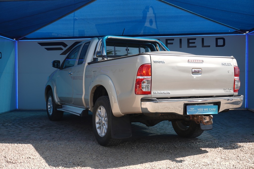 2012 TOYOTA HI-LUX, Gold, 288669Kms, Manual, Bakkie Single Cab, Diesel, R229 900, Wingfield Motors Kuilsriver