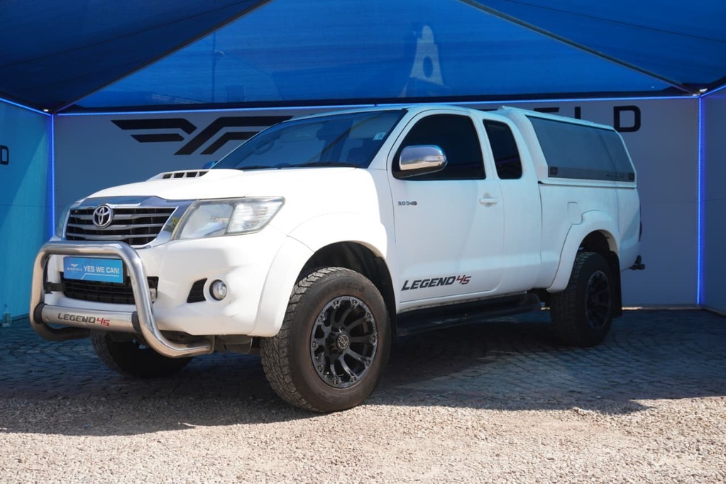 2016 TOYOTA HI-LUX, Gold, 318000Kms, Manual, Bakkie Club Cab, Diesel, R289 900, Kuilsriver