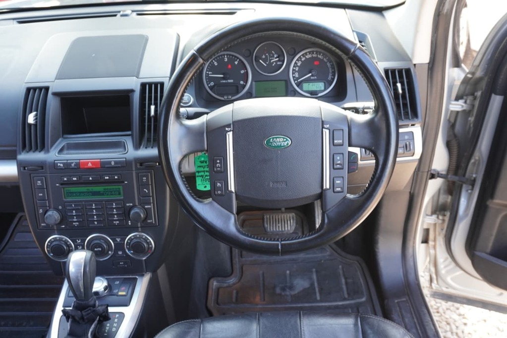 2011 LAND ROVER FREELANDER, Silver, 224000Kms, Automatic, SUV, Diesel, R139 900, Wingfield Motors Kuilsriver