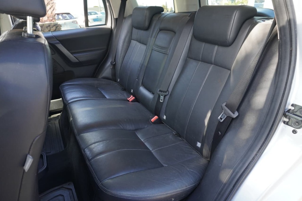 2011 LAND ROVER FREELANDER, Silver, 224000Kms, Automatic, SUV, Diesel, R139 900, Wingfield Motors Kuilsriver