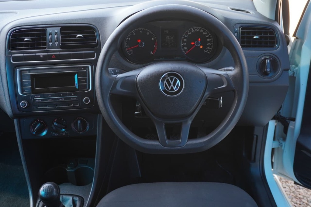 2023 VOLKSWAGEN POLO VIVO, White, 86000Kms, Manual, Hatchback, Petrol, R219 900, Kuilsriver