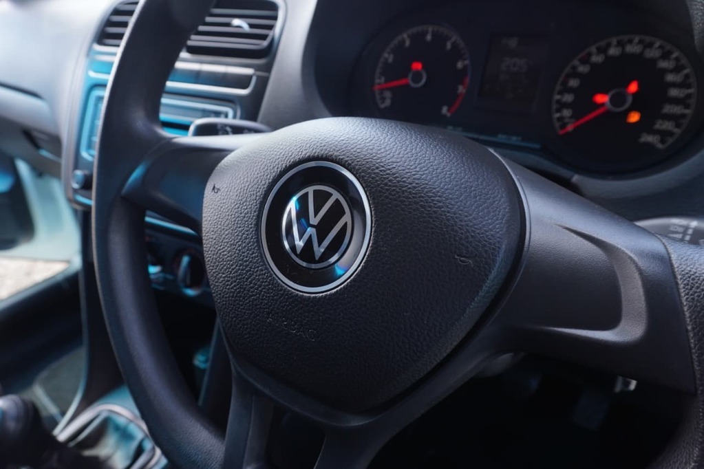 2023 VOLKSWAGEN POLO VIVO, White, 86000Kms, Manual, Hatchback, Petrol, R219 900, Kuilsriver