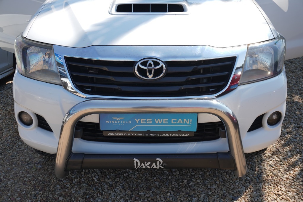 2015 TOYOTA HI-LUX, White, 331980Kms, Manual, Bakkie Double Cab, Diesel, R244 900, Wingfield Motors Kuilsriver