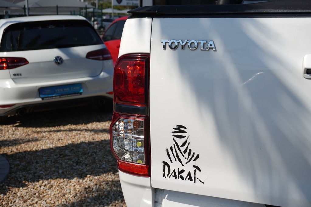 2015 TOYOTA HI-LUX, White, 331980Kms, Manual, Bakkie Double Cab, Diesel, R244 900, Wingfield Motors Kuilsriver