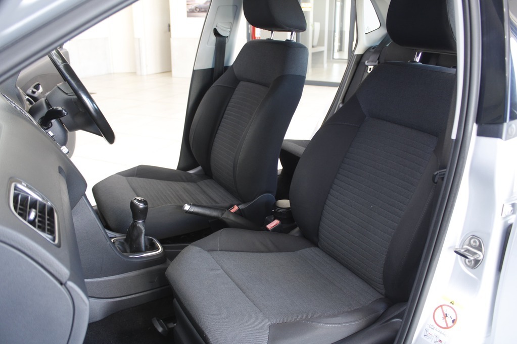 2013 VOLKSWAGEN POLO, Silver, 186490Kms, Manual, Hatchback, Petrol, R129 900, Wingfield Motors Kuilsriver
