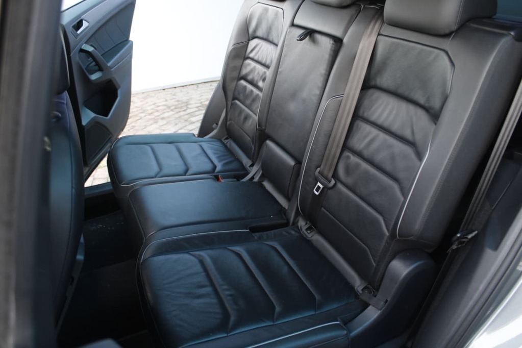 2019 VOLKSWAGEN TIGUAN, Grey, 99000Kms, Automatic, SUV, Petrol, R379 900, Wingfield Motors Kuilsriver