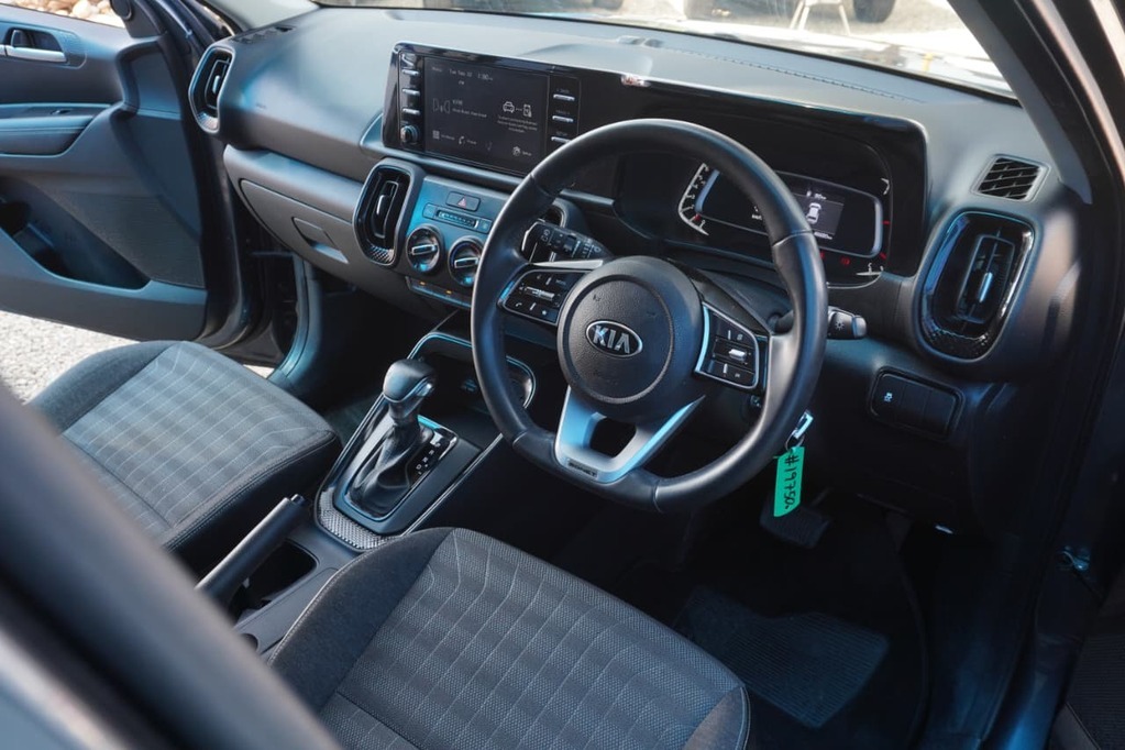 2021 KIA SONET, Grey, 47000Kms, Automatic, , Petrol, R219 900, Wingfield Motors Kuilsriver
