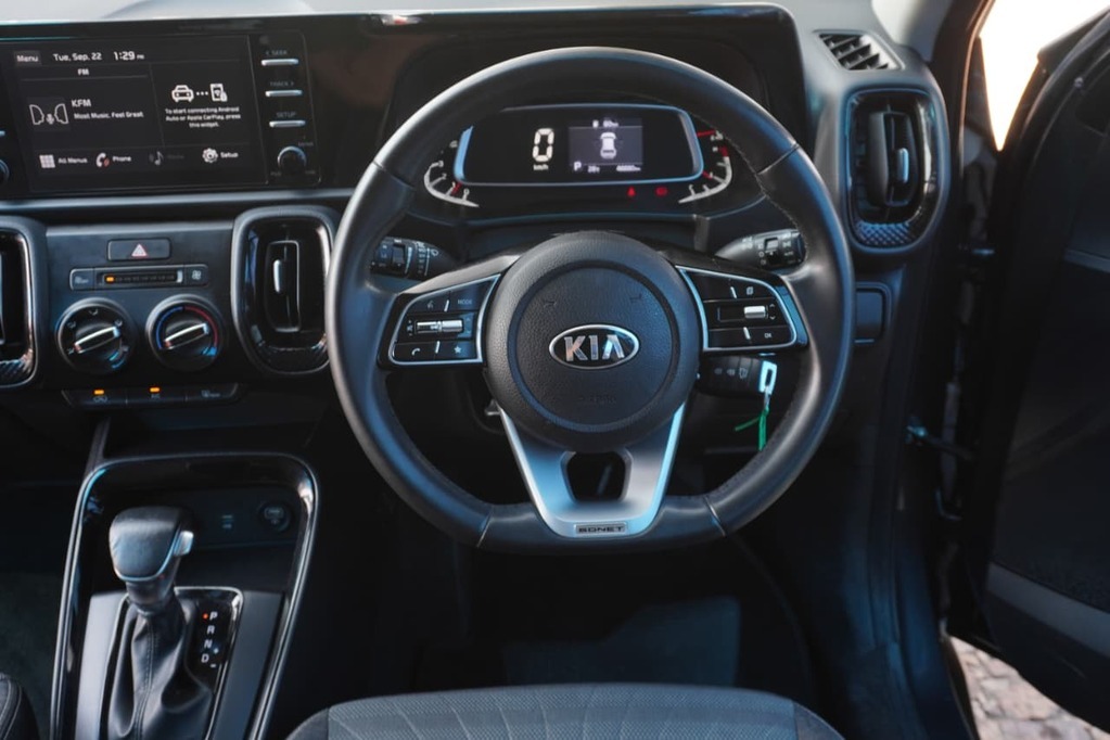 2021 KIA SONET, Grey, 47000Kms, Automatic, , Petrol, R219 900, Wingfield Motors Kuilsriver