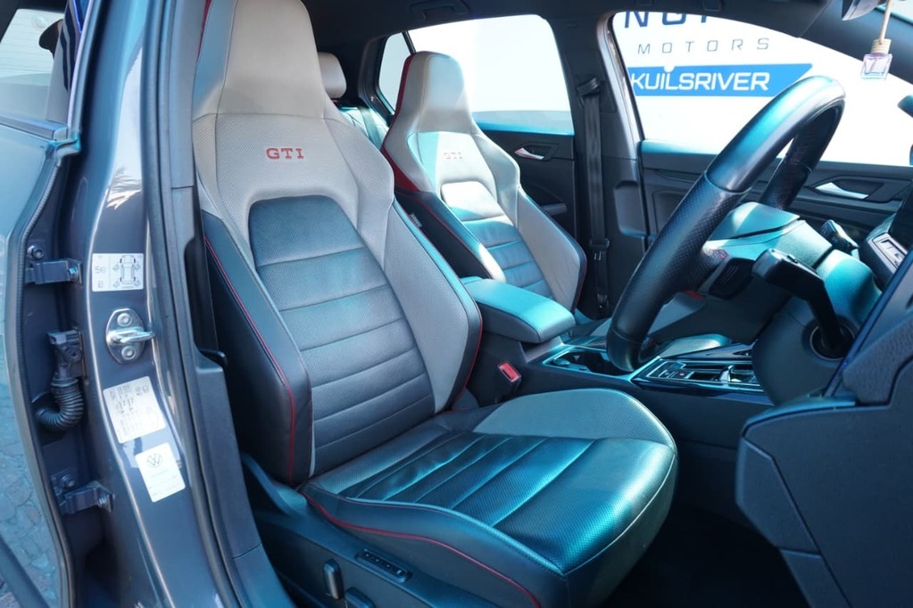 2024 VOLKSWAGEN GOLF 8, Grey, 83500Kms, Automatic, Hatchback, Petrol, R679 900, Wingfield Motors Kuilsriver