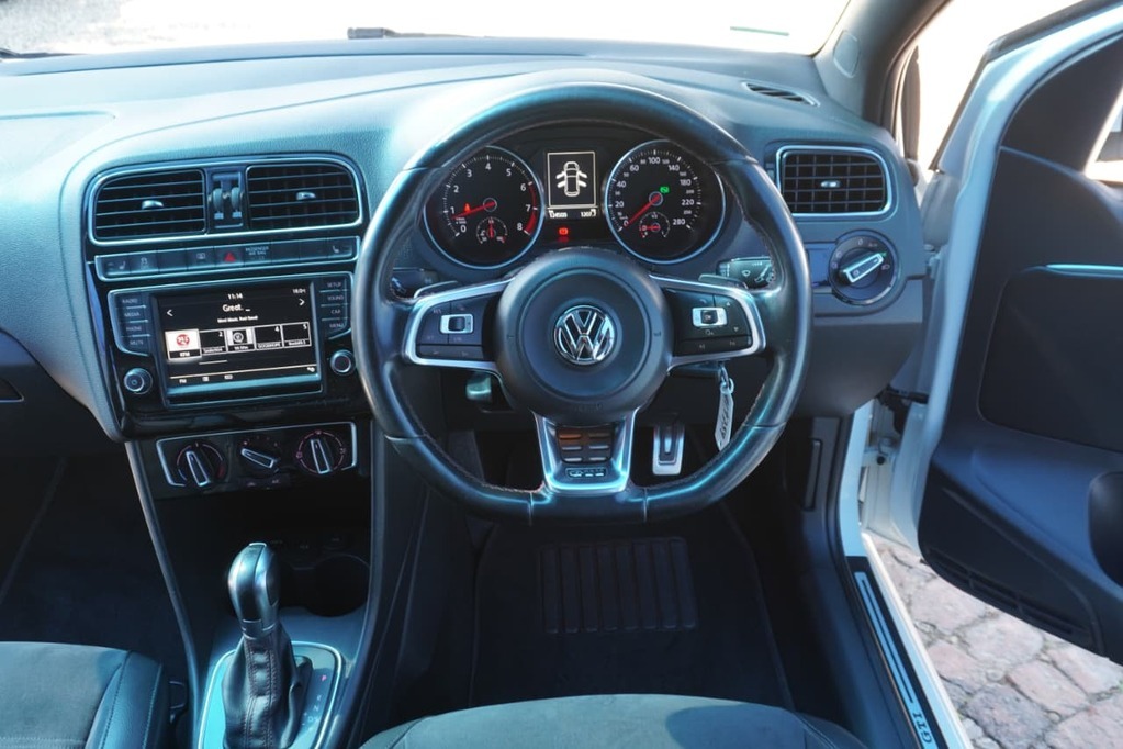 2016 VOLKSWAGEN POLO, White, 124000Kms, Automatic, Hatchback, Petrol, R299 900, Wingfield Motors Kuilsriver