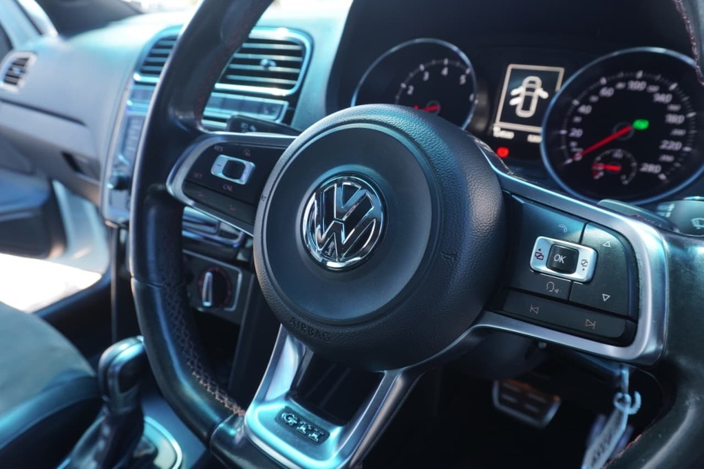 2016 VOLKSWAGEN POLO, White, 124000Kms, Automatic, Hatchback, Petrol, R299 900, Wingfield Motors Kuilsriver