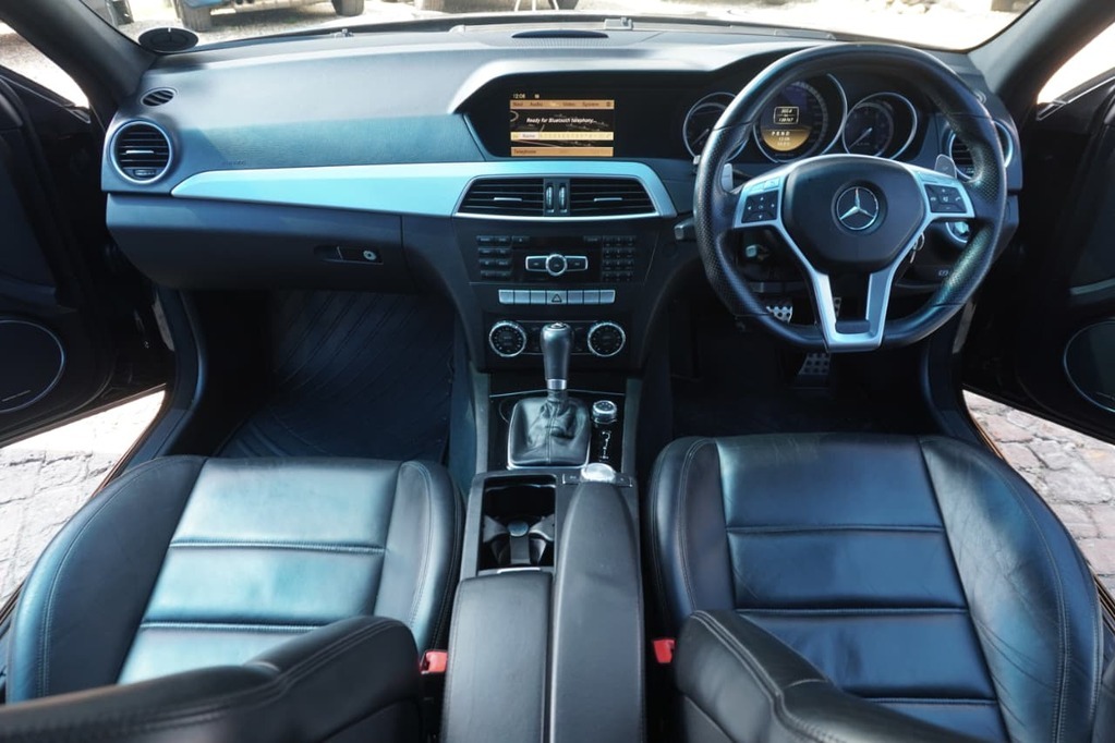 2012 MERCEDES-BENZ C CLASS SEDAN, Black, 139000Kms, Automatic, Sedan, Petrol, R649 900, Wingfield Motors Kuilsriver