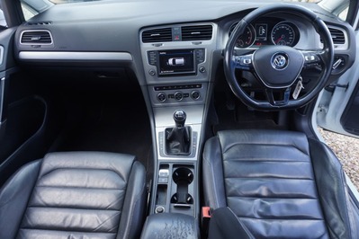 2017 VOLKSWAGEN GOLF 7, White, 186000Kms, Manual, Hatchback, Petrol, R209 900, Wingfield Motors Kuilsriver