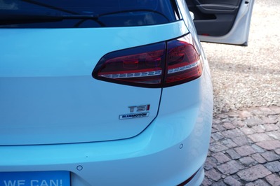 2017 VOLKSWAGEN GOLF 7, White, 186000Kms, Manual, Hatchback, Petrol, R209 900, Wingfield Motors Kuilsriver