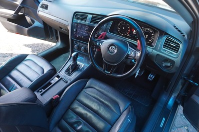 2019 VOLKSWAGEN GOLF 7, Grey, 143500Kms, Automatic, Hatchback, Petrol, R299 900, Wingfield Motors Kuilsriver