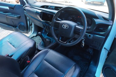 2021 TOYOTA HILUX, White, 186000Kms, Manual, Bakkie Single Cab, Diesel, R309 900, Wingfield Motors Kuilsriver