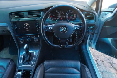 2020 VOLKSWAGEN GOLF 7, Silver, 113499Kms, Automatic, Hatchback, Petrol, R289 900, Wingfield Motors Kuilsriver