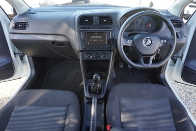2024 VOLKSWAGEN POLO VIVO, White, 31000Kms, Manual, Hatchback, Petrol, R239 900, Wingfield Motors Kuilsriver