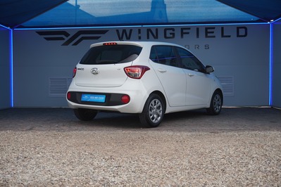 2017 HYUNDAI i10, White, 151720Kms, Manual, Hatchback, Petrol, R134 900, Wingfield Motors Kuilsriver