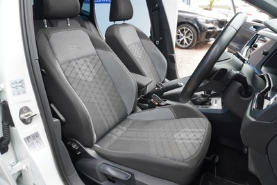 2025 VOLKSWAGEN POLO, White, 25548Kms, Automatic, Hatchback, Petrol, R429 900, Wingfield Motors Kuilsriver