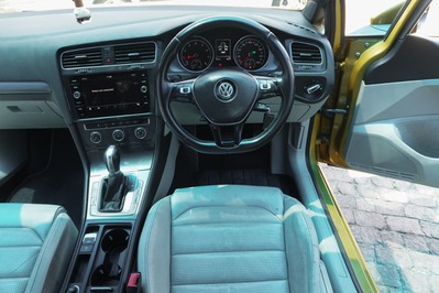 2019 VOLKSWAGEN GOLF 7, Gold, 97000Kms, Automatic, Hatchback, Petrol, R299 900, Wingfield Motors Kuilsriver