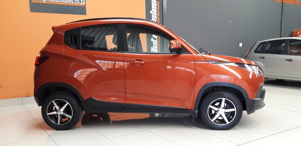 MAHINDRA KUV 100 - Image 2