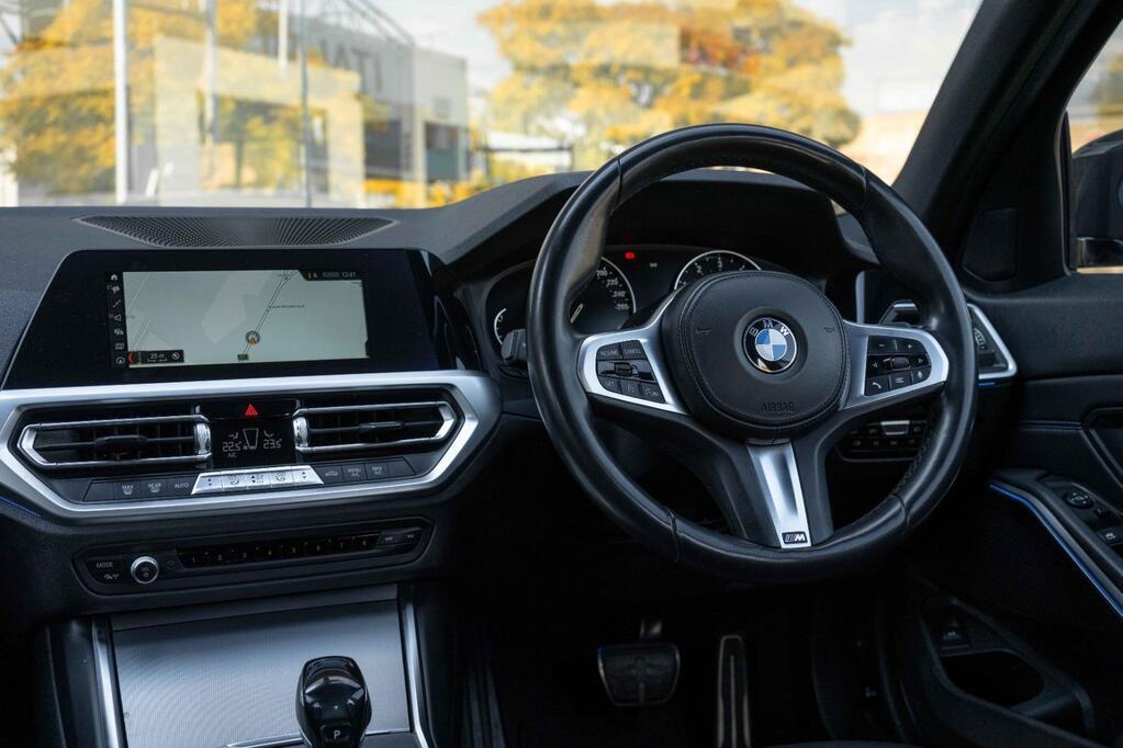 BMW 3 SERIES 320i M SPORT A/T (G20)