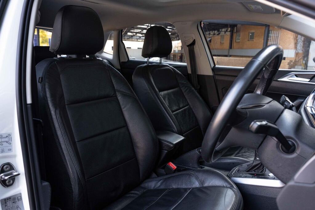 VOLKSWAGEN POLO POLO 1.0 TSI HIGHLINE DSG (85KW)