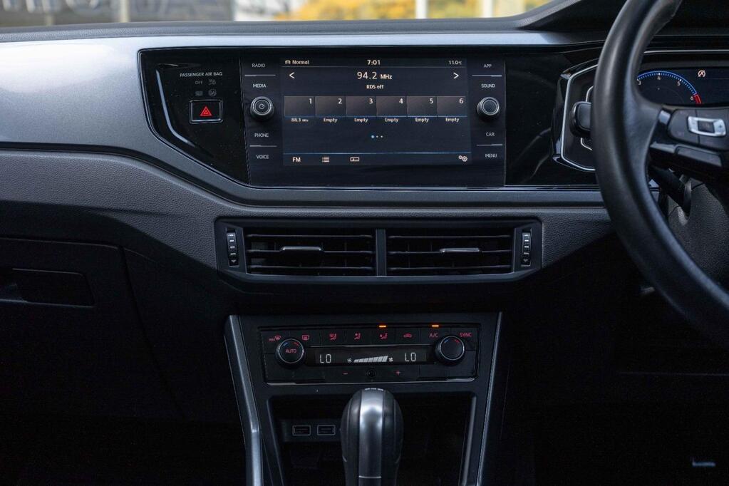 VOLKSWAGEN POLO POLO 1.0 TSI HIGHLINE DSG (85KW)