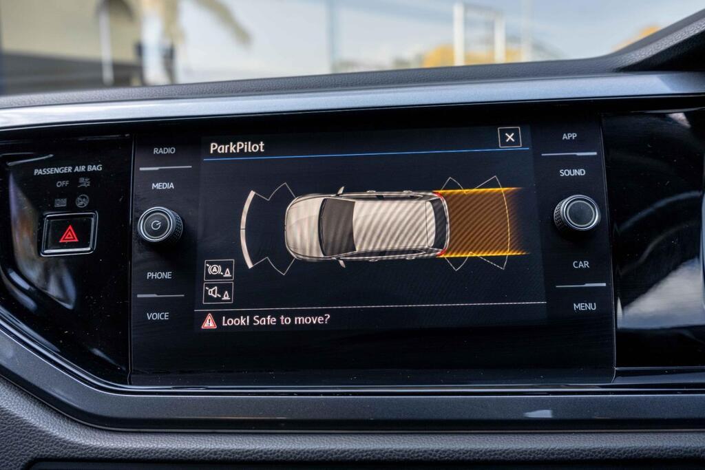 VOLKSWAGEN POLO POLO 1.0 TSI HIGHLINE DSG (85KW)