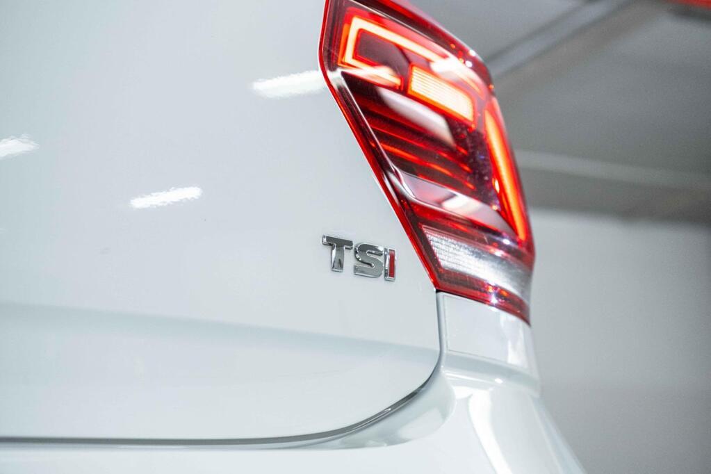 VOLKSWAGEN POLO POLO 1.0 TSI HIGHLINE DSG (85KW)