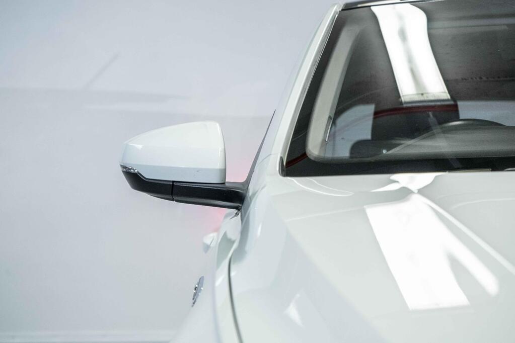 VOLKSWAGEN POLO POLO 1.0 TSI HIGHLINE DSG (85KW)