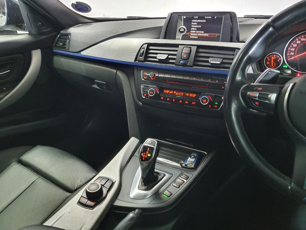BMW 3 SERIES 335i M SPORT A/T (F30) - 11