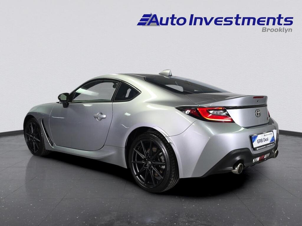 TOYOTA 86 GR86 2.4 - 4