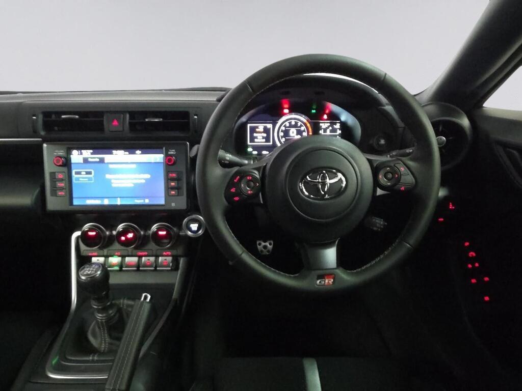 TOYOTA 86 GR86 2.4 - 6