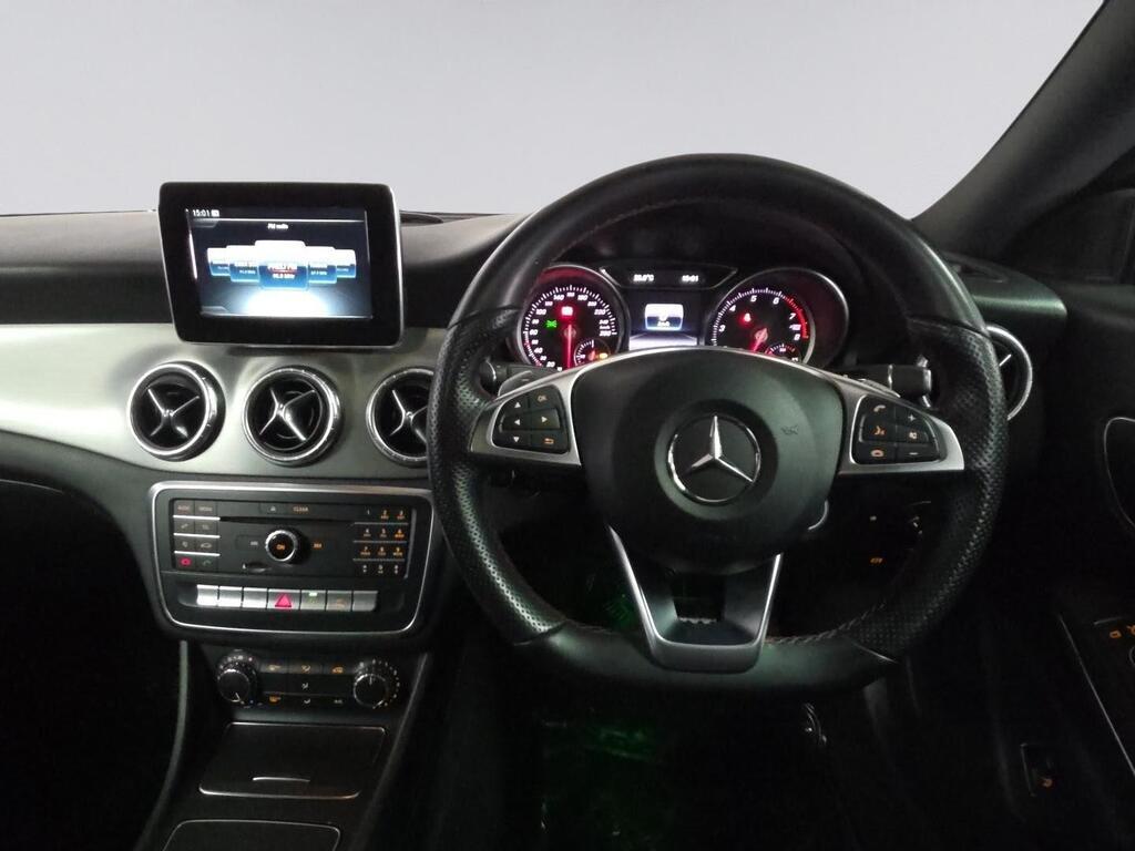 MERCEDES-BENZ CLA CLA200 AMG A/T - 7